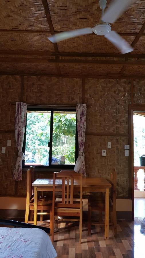 Paco'S Garden Home Stay Mambajao Exteriör bild