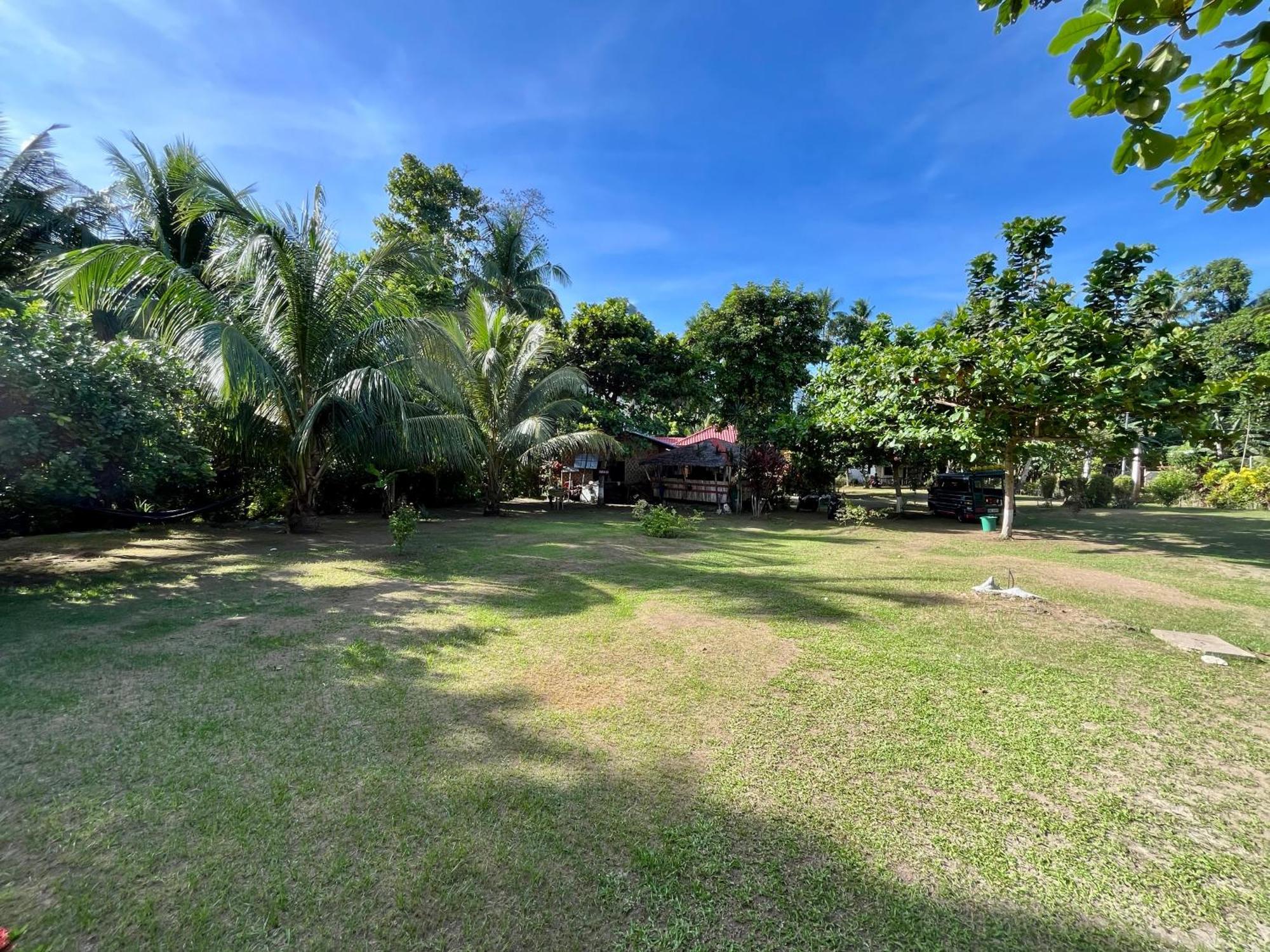 Paco'S Garden Home Stay Mambajao Exteriör bild